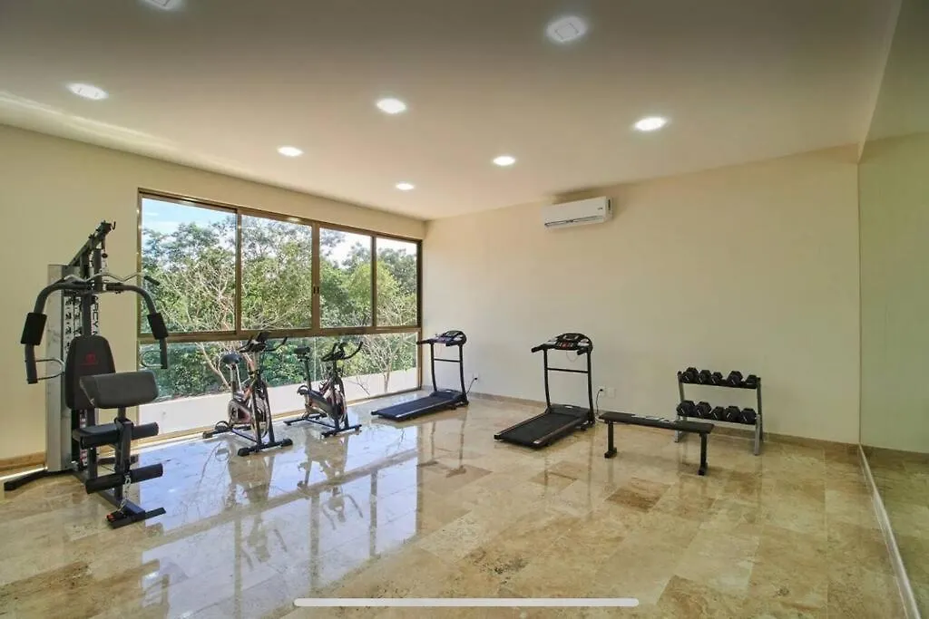Sherlock - Swim Up Suite & Gym & Beach Club Access Tulum