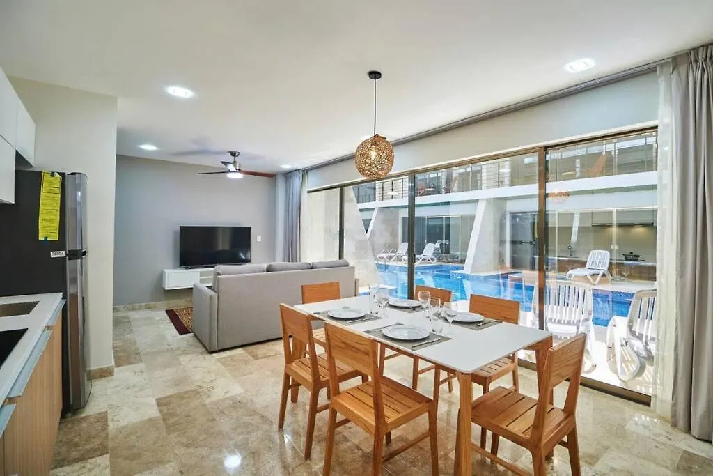 Apartment Sherlock - Swim Up Suite & Gym & Beach Club Access Tulum Mexico