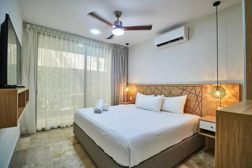 Apartment Sherlock - Swim Up Suite & Gym & Beach Club Access Tulum