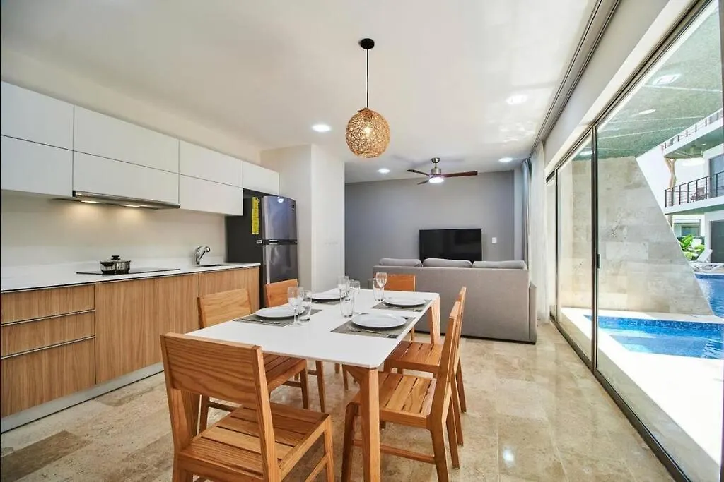 Apartment Sherlock - Swim Up Suite & Gym & Beach Club Access Tulum