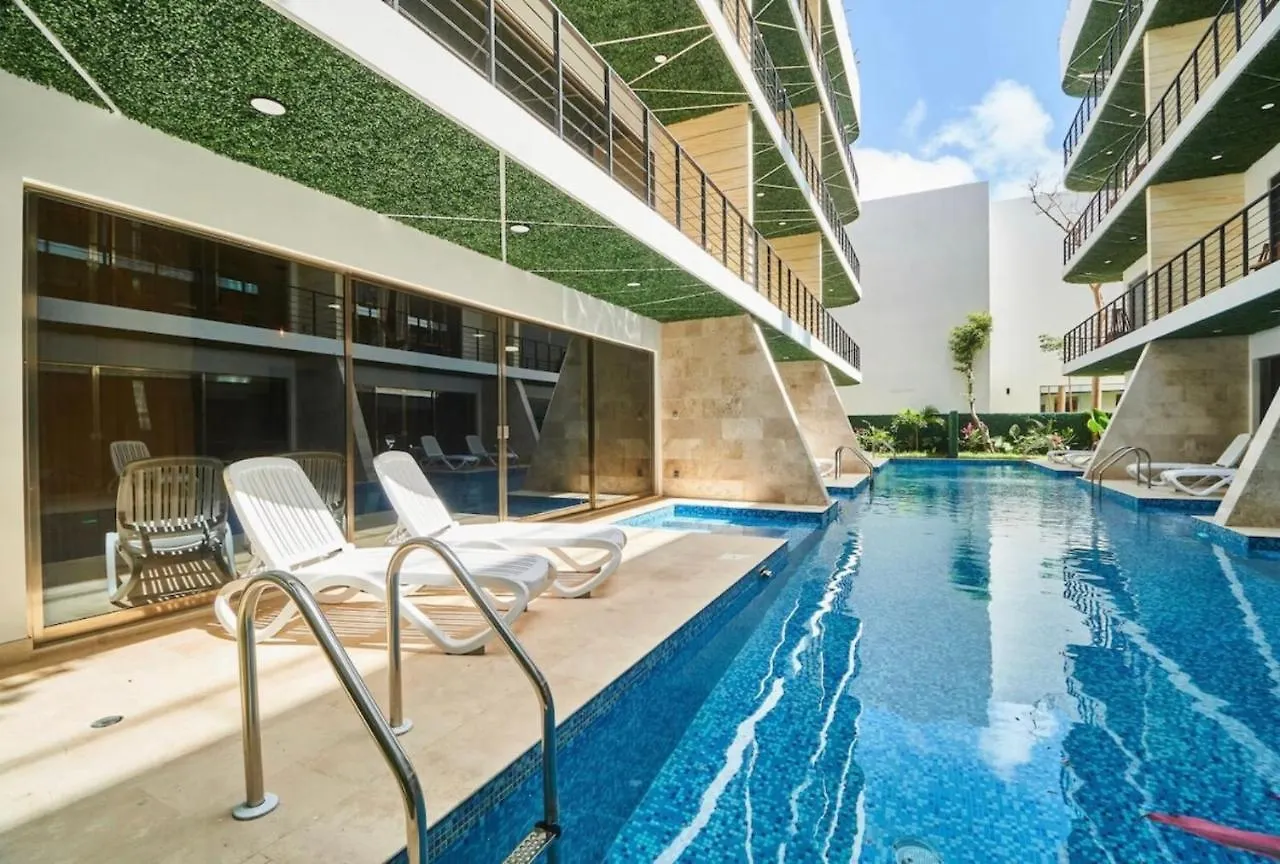 Sherlock - Swim Up Suite & Gym & Beach Club Access Tulum