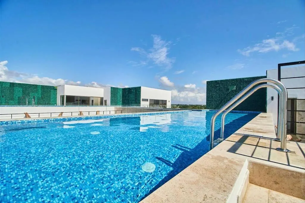 Apartment Sherlock - Swim Up Suite & Gym & Beach Club Access Tulum Mexico
